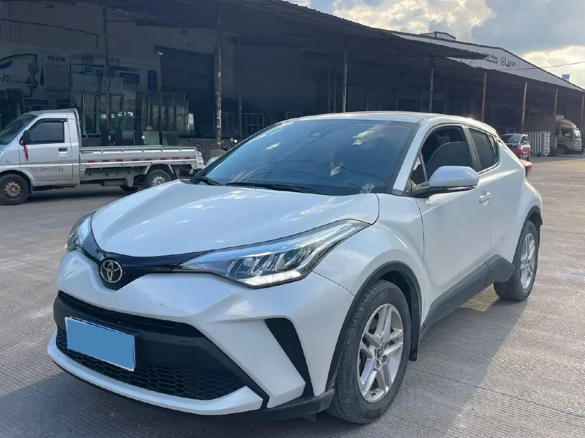 2020 Toyota C-HR 2.0L 171HP L4 CVT