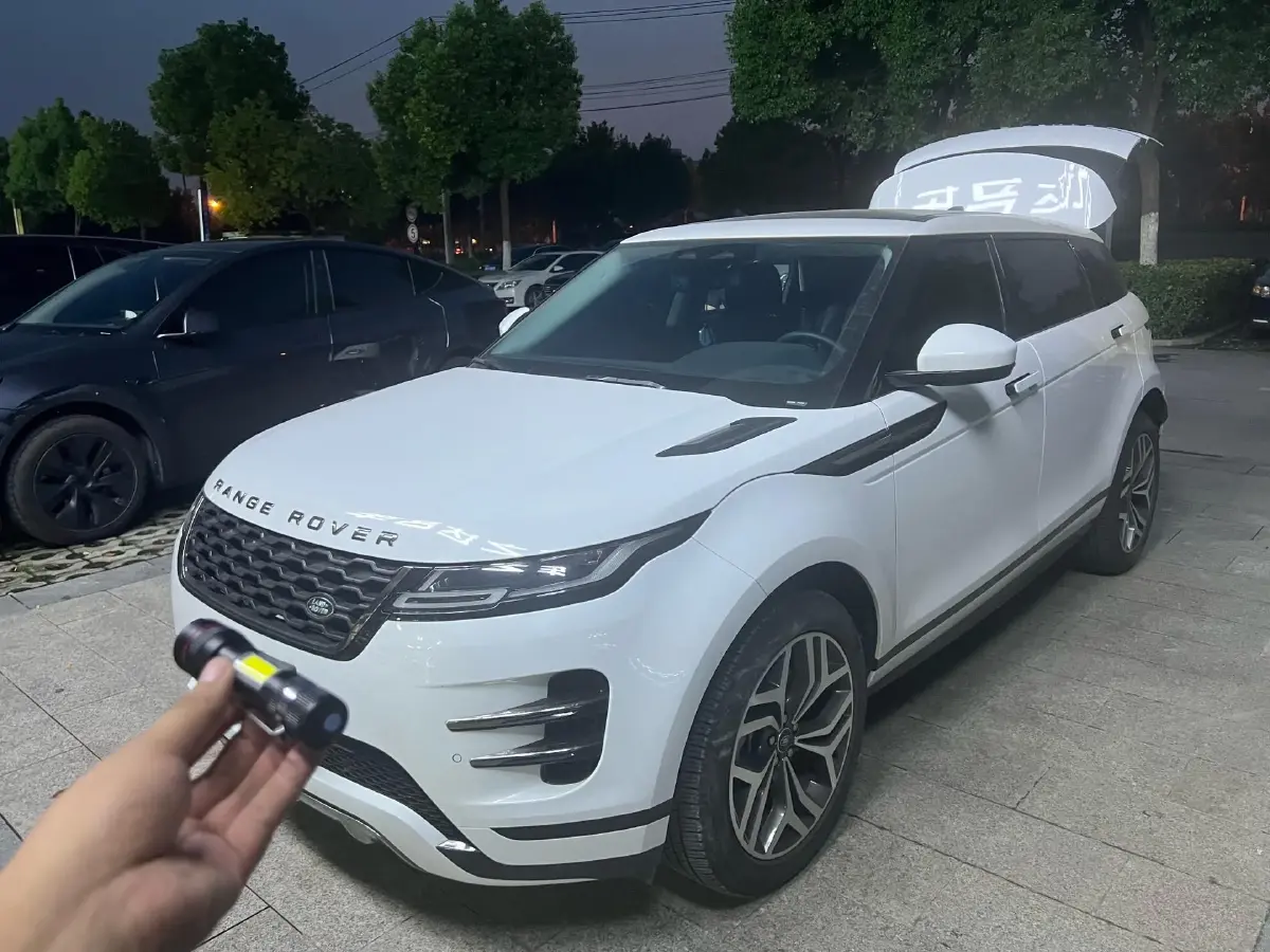 2022 Land Rover Range Rover Evoque 2.0T 249HP L4 9AT