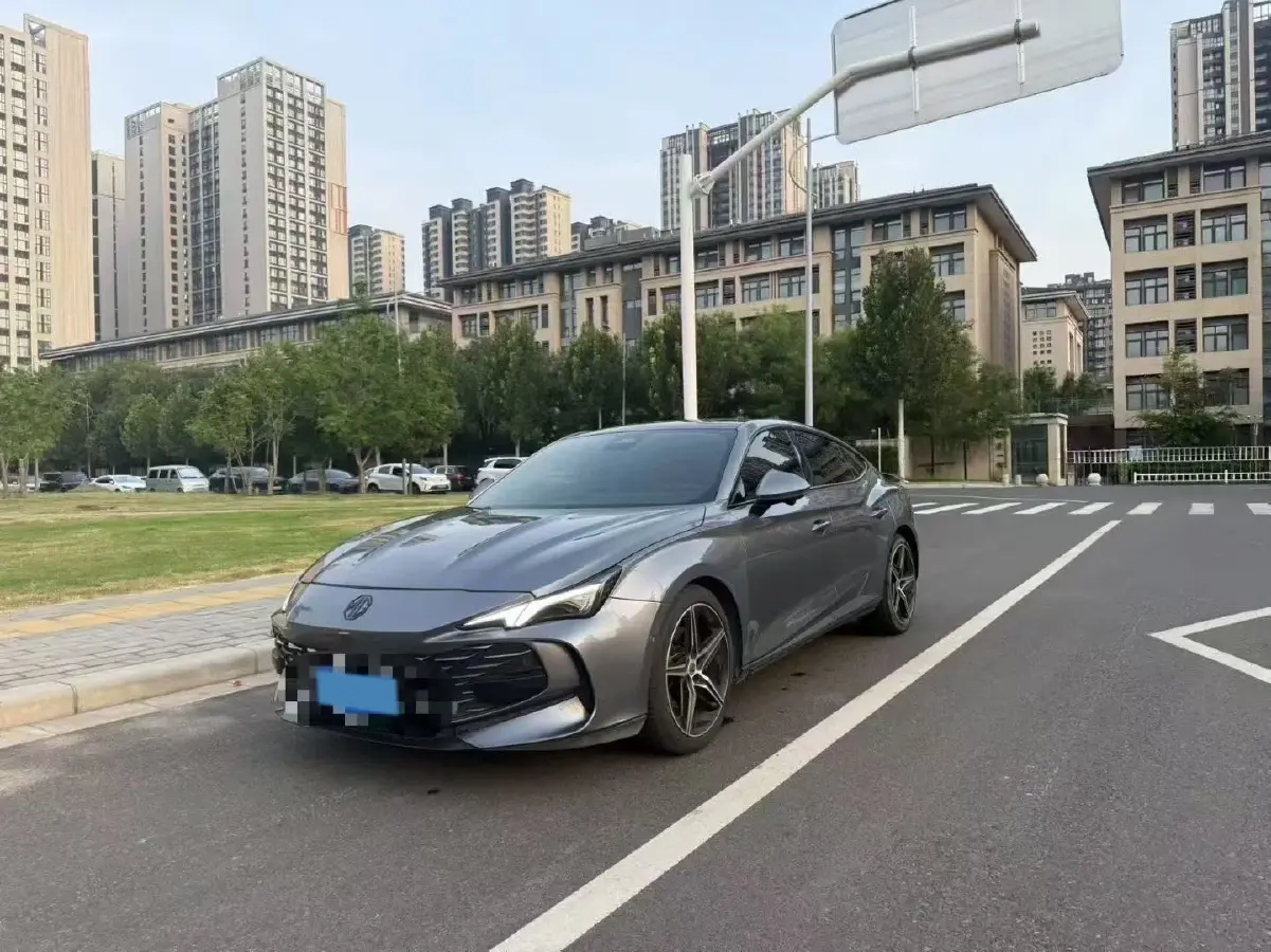 2023 MG 7 2.0T 261HP L4 9AT