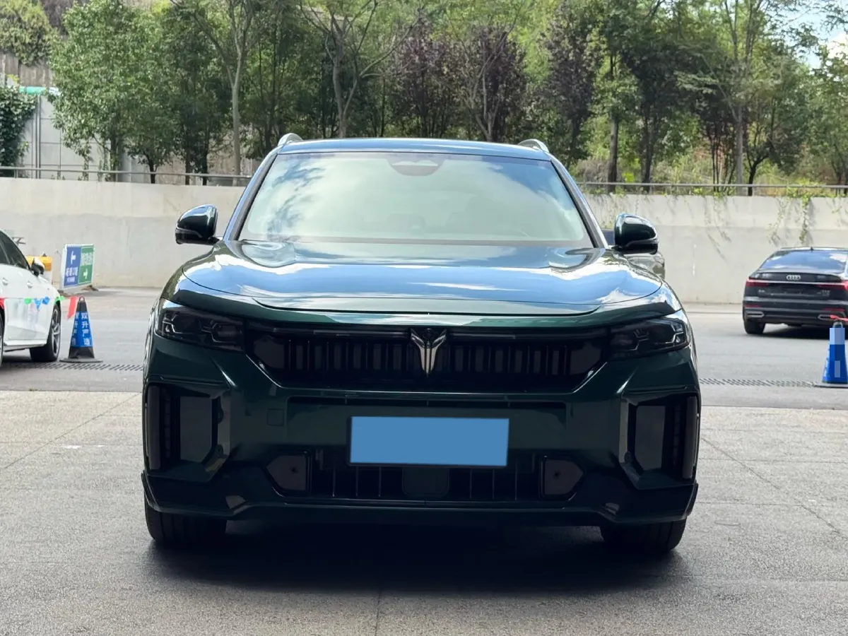 2024 Voyah FREE 1.5T 150HP L4 REEV 39.2KWH,autocango,china used car exporter,china ev exporter,chinese used car exporter,chinese used ev exporter