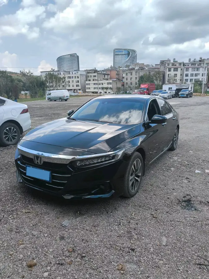 2022 Honda Accord 2.0L 146HP L4 E-CVT Hybrid