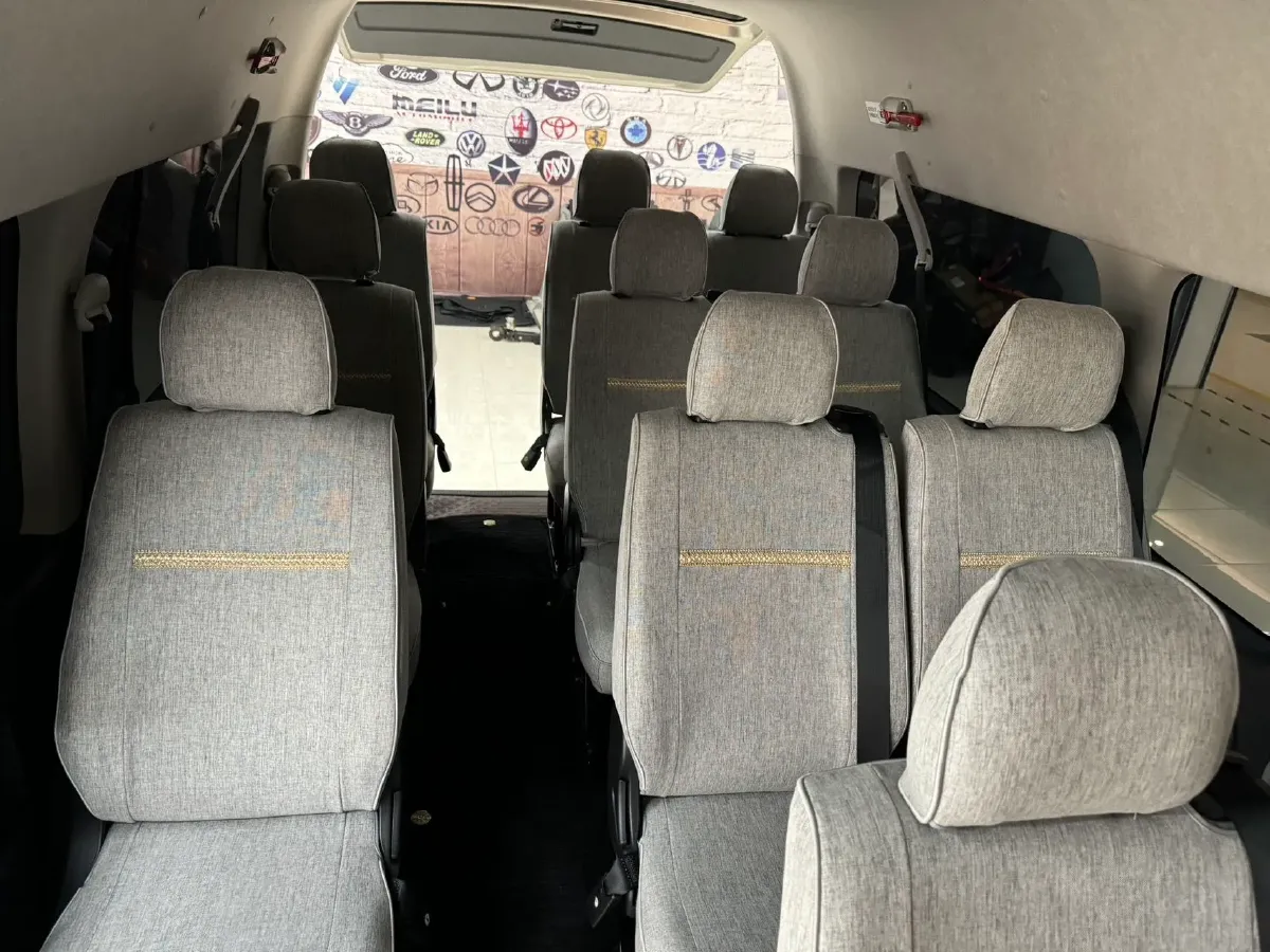2011 Toyota Hiace 2.7L 154HP L4 4AT,autocango,china used car exporter,china ev exporter,chinese used car exporter,chinese used ev exporter