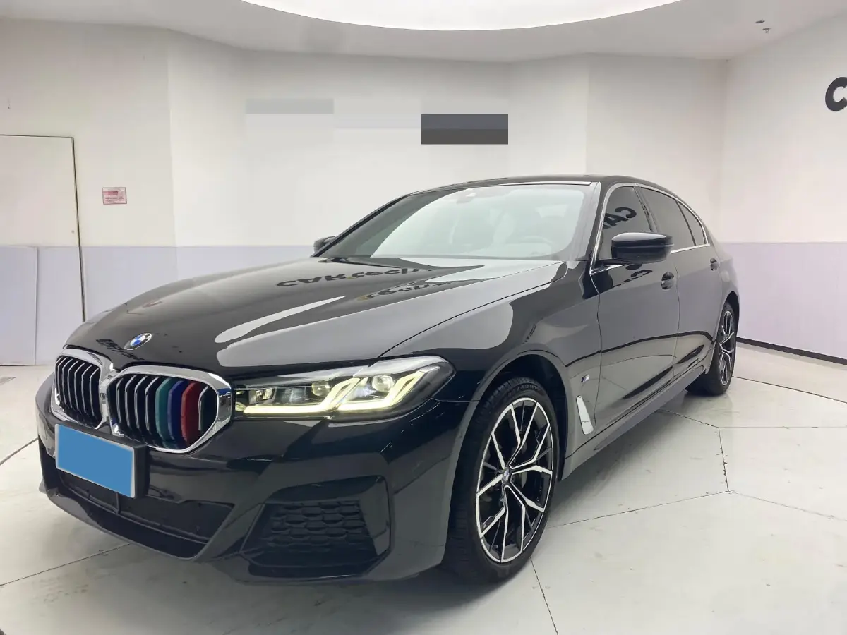 2022 BMW 5 Series 2.0T 252HP L4 8AT