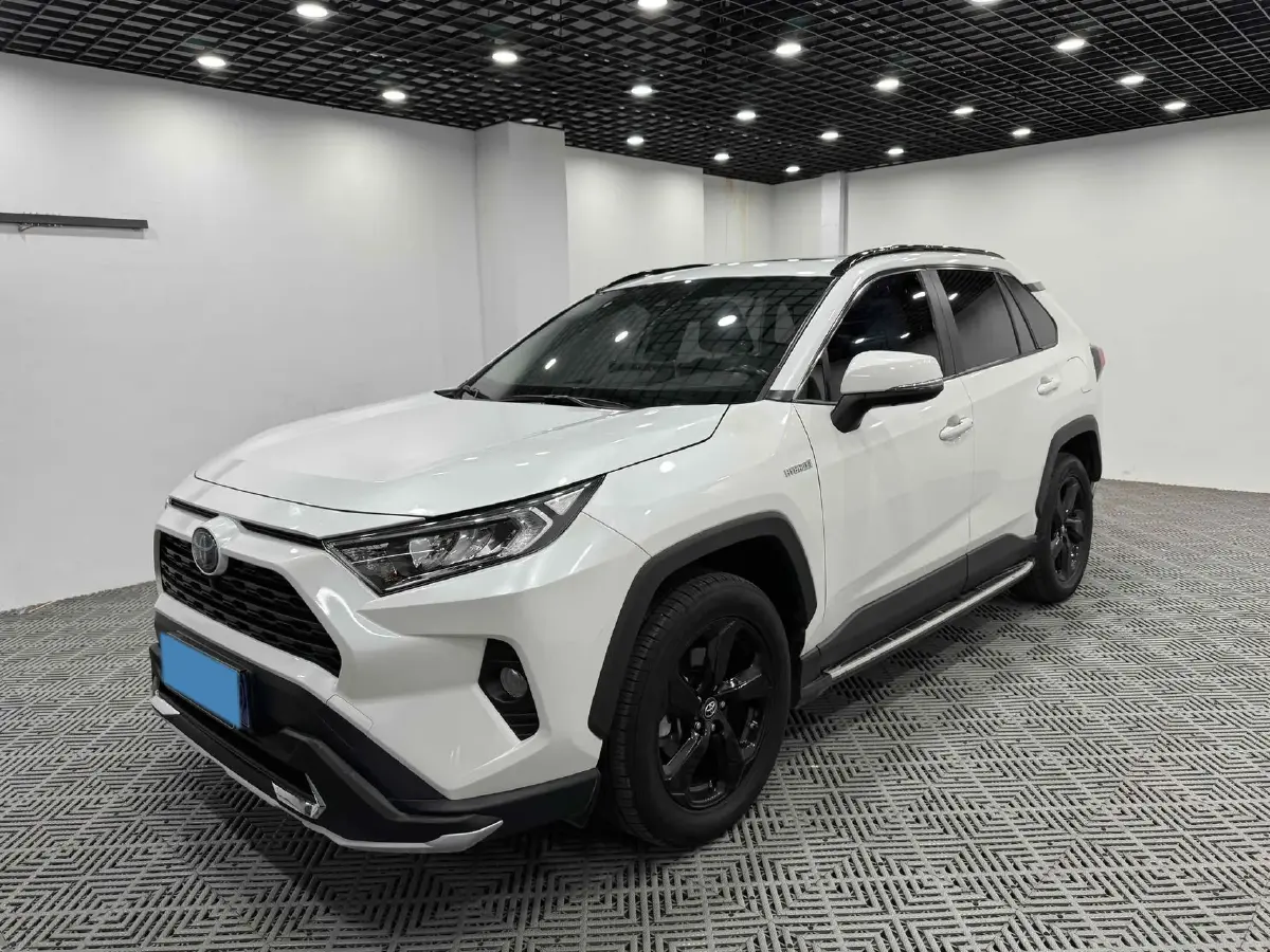 2021 Toyota RAV4 2.5L 178HP L4 E-CVT Hybrid