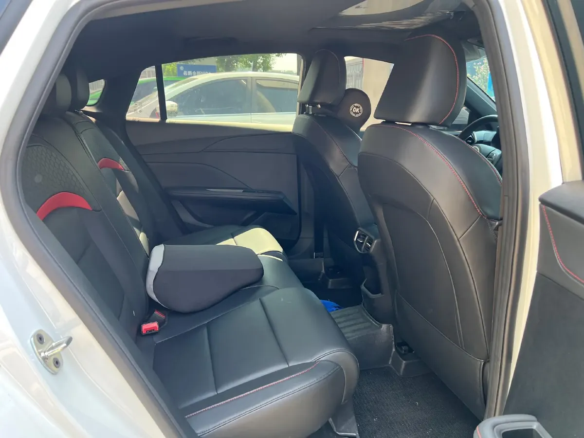 2025 MG 5 1.5T 181HP L4 7DCT,autocango,china used car exporter,china ev exporter,chinese used car exporter,chinese used ev exporter