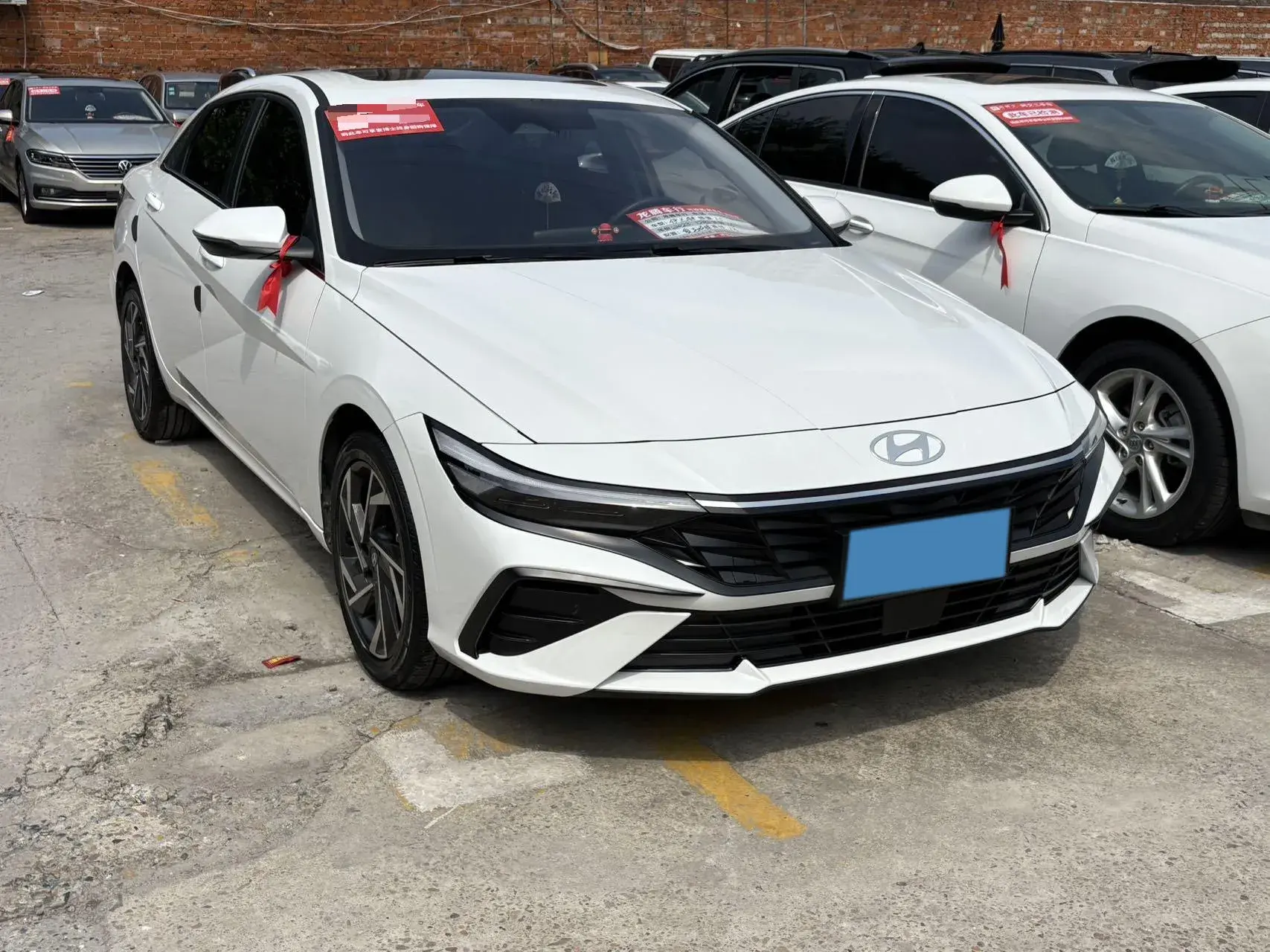 2023 HYUNDAI ELANTRA thumbnail 2