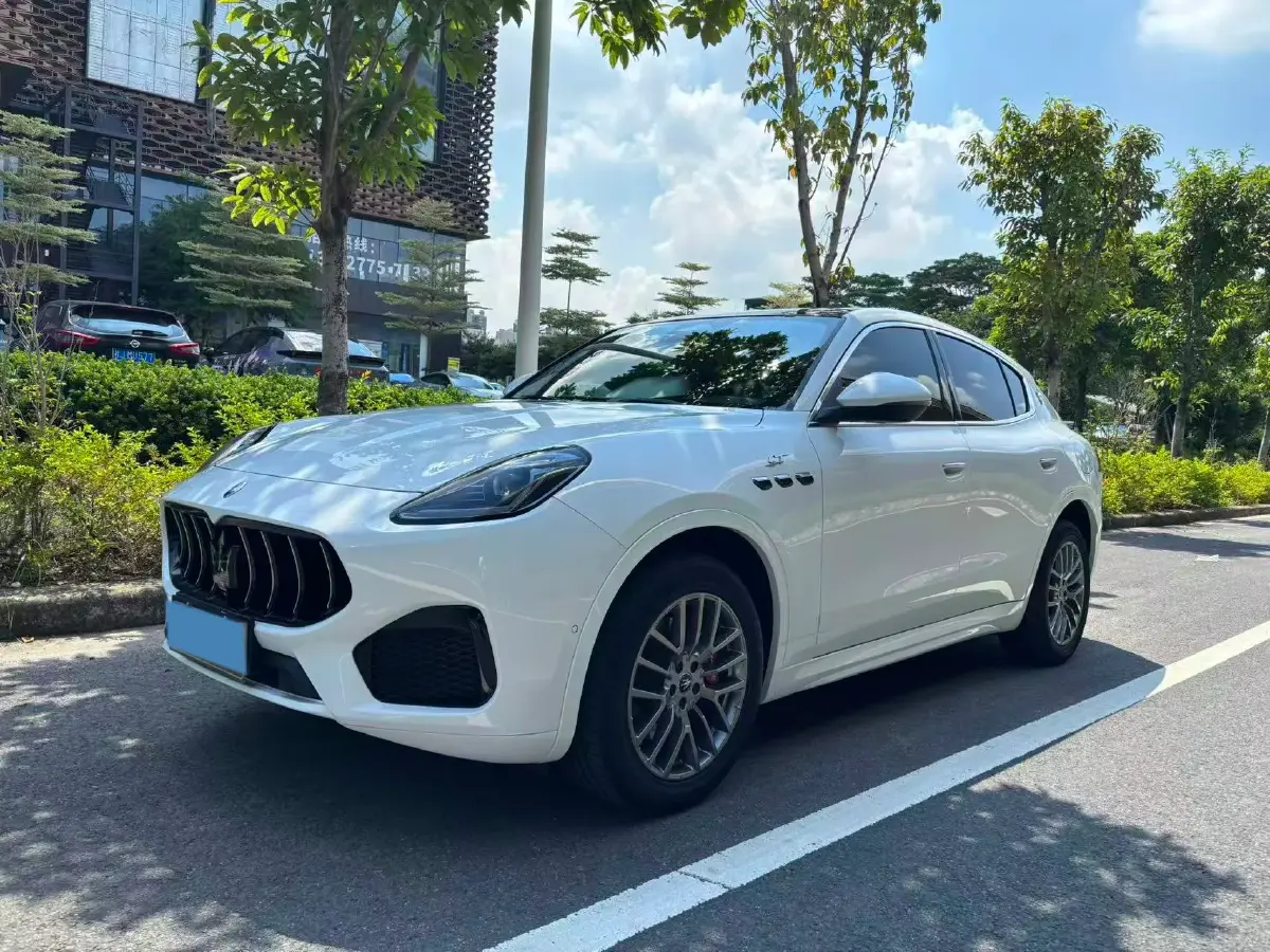 2022 Maserati Levante 2.0T 330HP L4 8AT