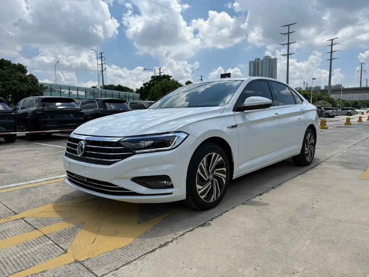 2021 Volkswagen Sagitar 1.4T 150HP L4 7DCT