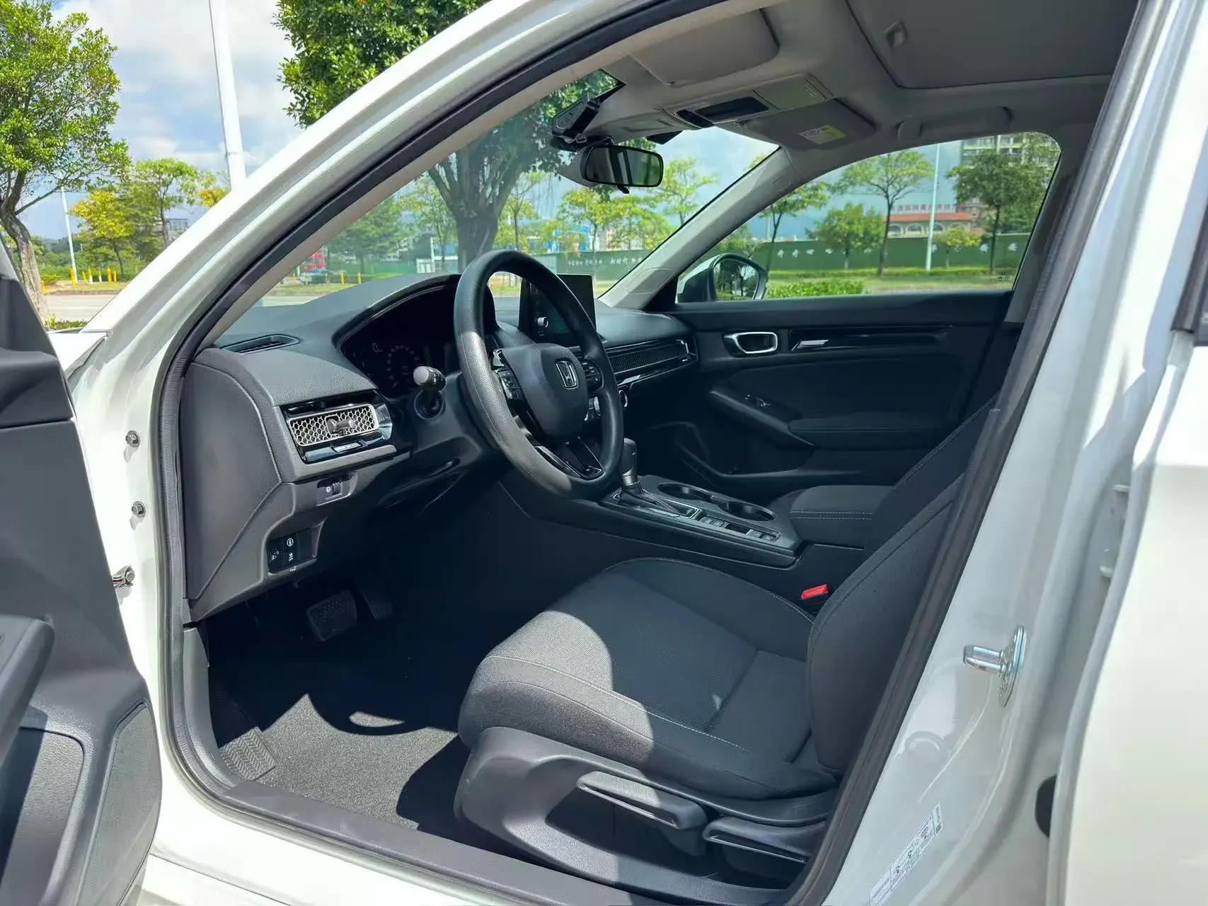 2023 HONDA CIVIC thumbnail 4