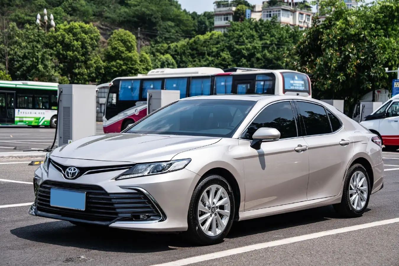 2023 Toyota Camry 2.0L 177HP L4 CVT