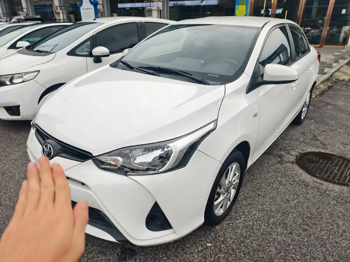 2021 Toyota Yaris L 1.5L 112HP L4 CVT