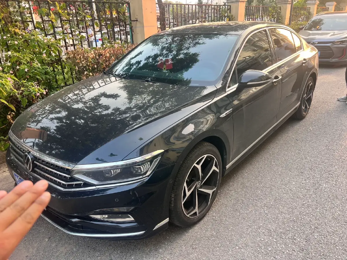 2023 Volkswagen Magotan 2.0T 220HP L4 7DCT