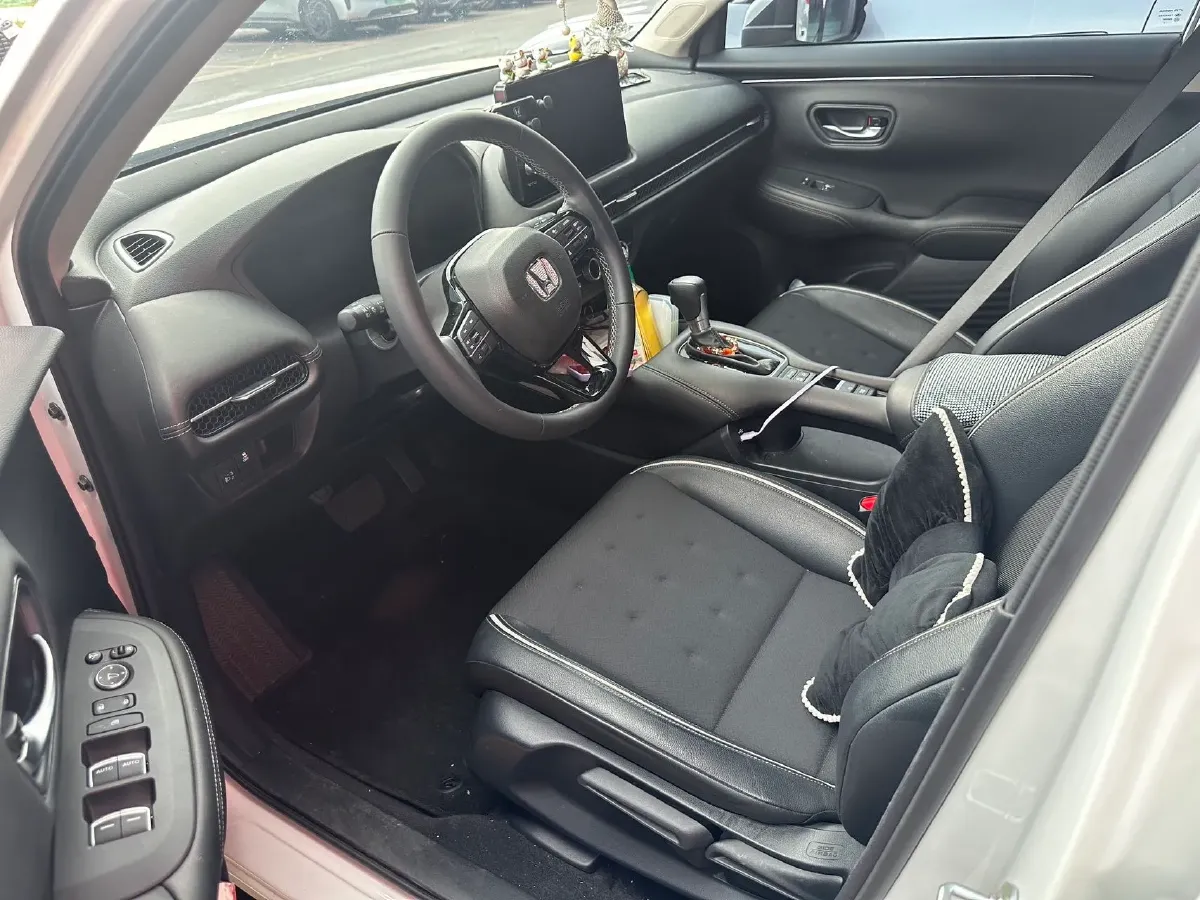 2023 Honda ZR-V 1.5T 182HP L4 CVT,autocango,china used car exporter,china ev exporter,chinese used car exporter,chinese used ev exporter