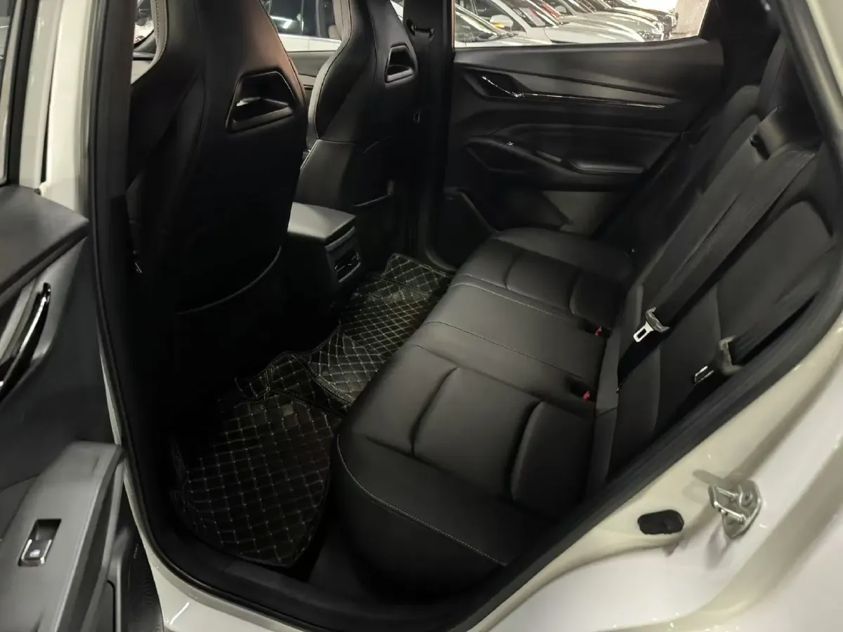 2023 ChangAn Oshan X5 Plus 1.5T 188HP L4 7DCT,autocango,china used car exporter,china ev exporter,chinese used car exporter,chinese used ev exporter