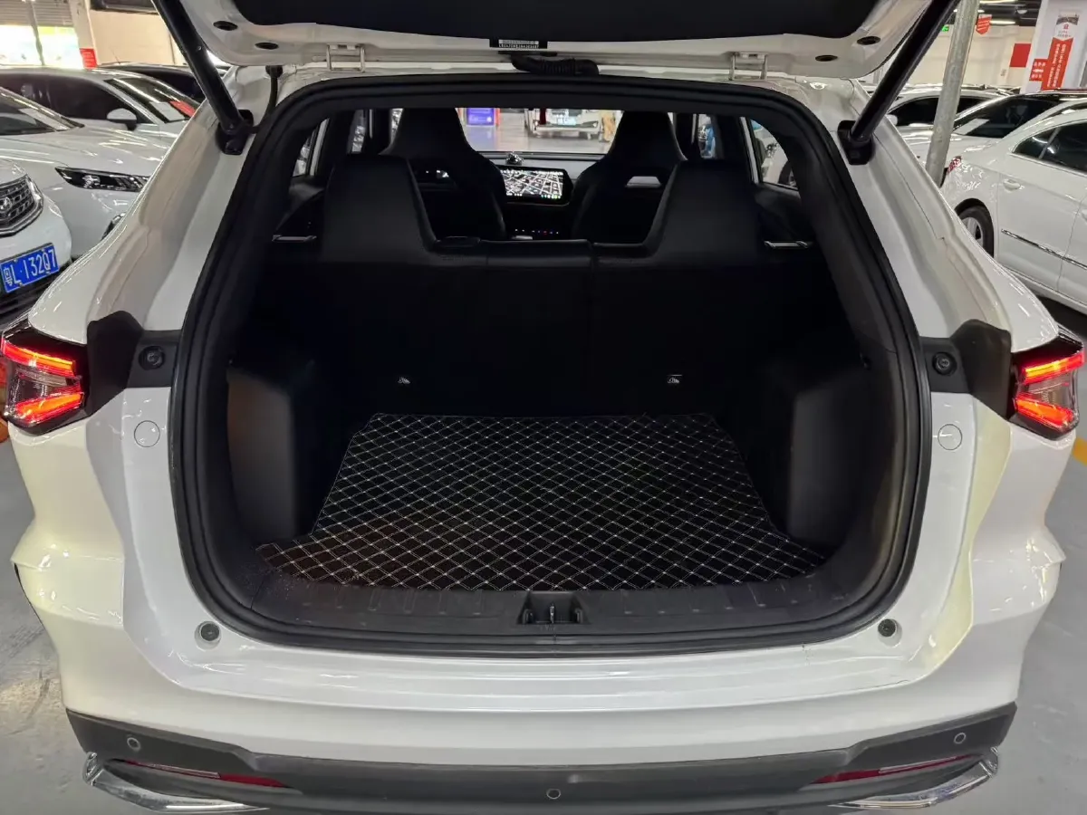 2023 ChangAn Oshan X5 Plus 1.5T 188HP L4 7DCT,autocango,china used car exporter,china ev exporter,chinese used car exporter,chinese used ev exporter