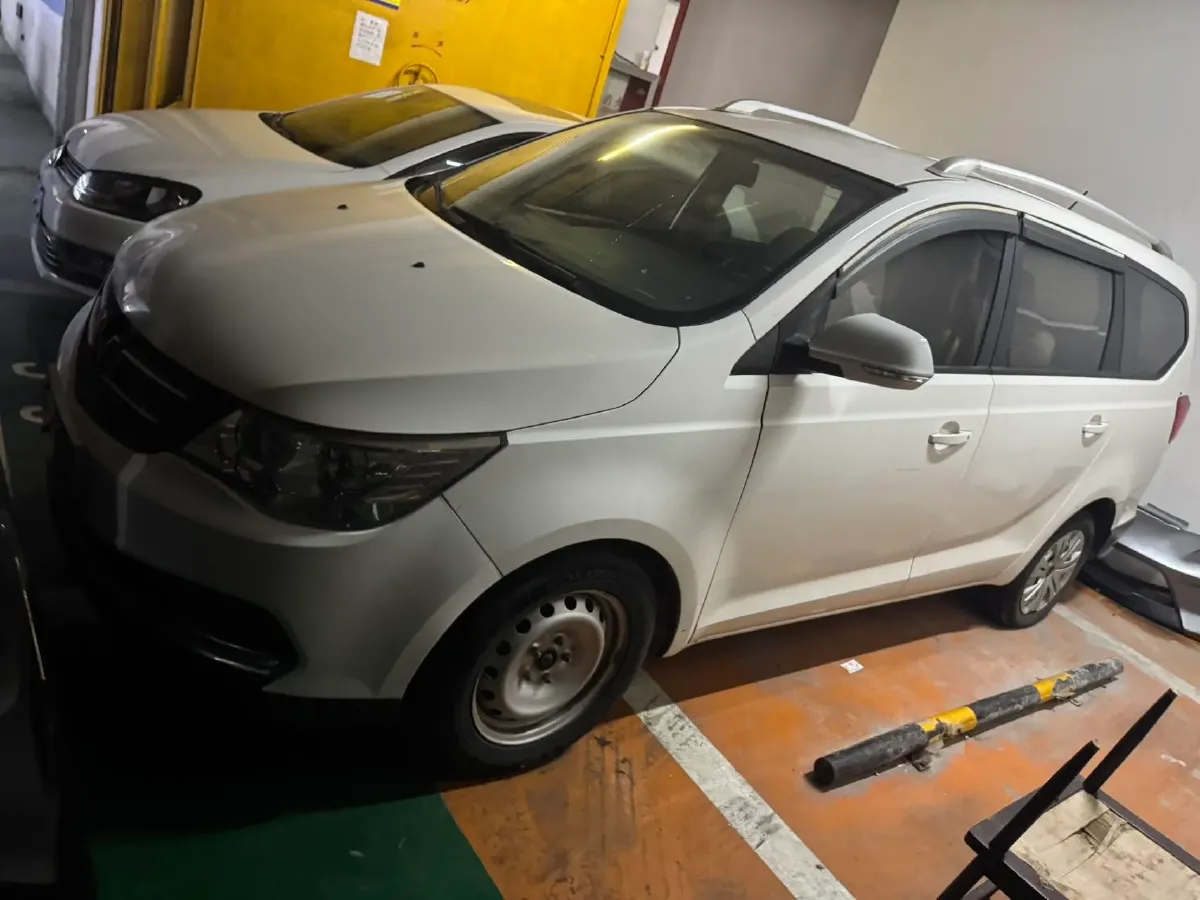 2020 WuLing 730 1.5L 105HP L4 6MT,autocango,china used car exporter,china ev exporter,chinese used car exporter,chinese used ev exporter
