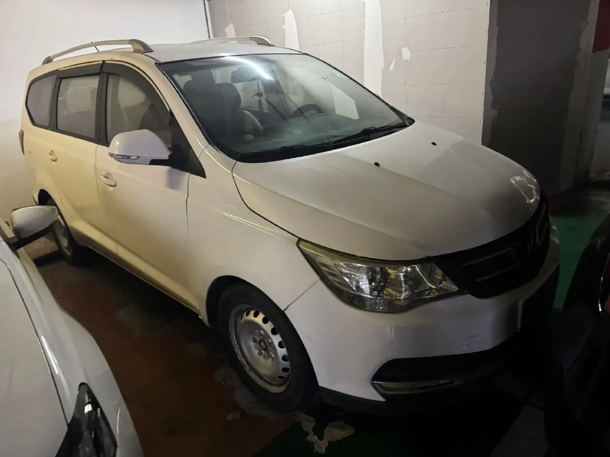 2020 WuLing 730 1.5L 105HP L4 6MT,autocango,china used car exporter,china ev exporter,chinese used car exporter,chinese used ev exporter