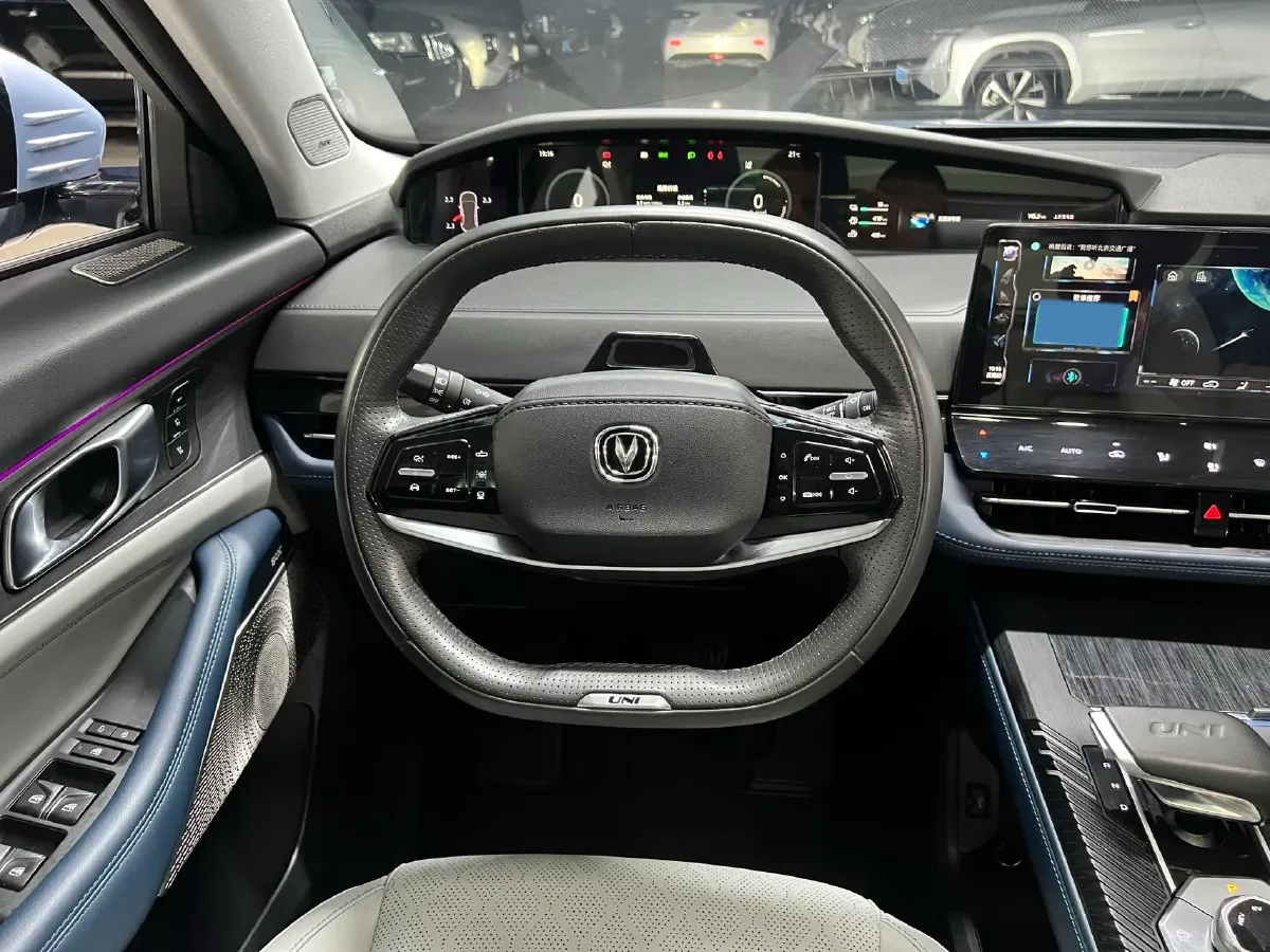 2022 ChangAn UNI-K iDD 1.5T 170HP L4 6TCT PHEV 30.74KWH,autocango,china used car exporter,china ev exporter,chinese used car exporter,chinese used ev exporter