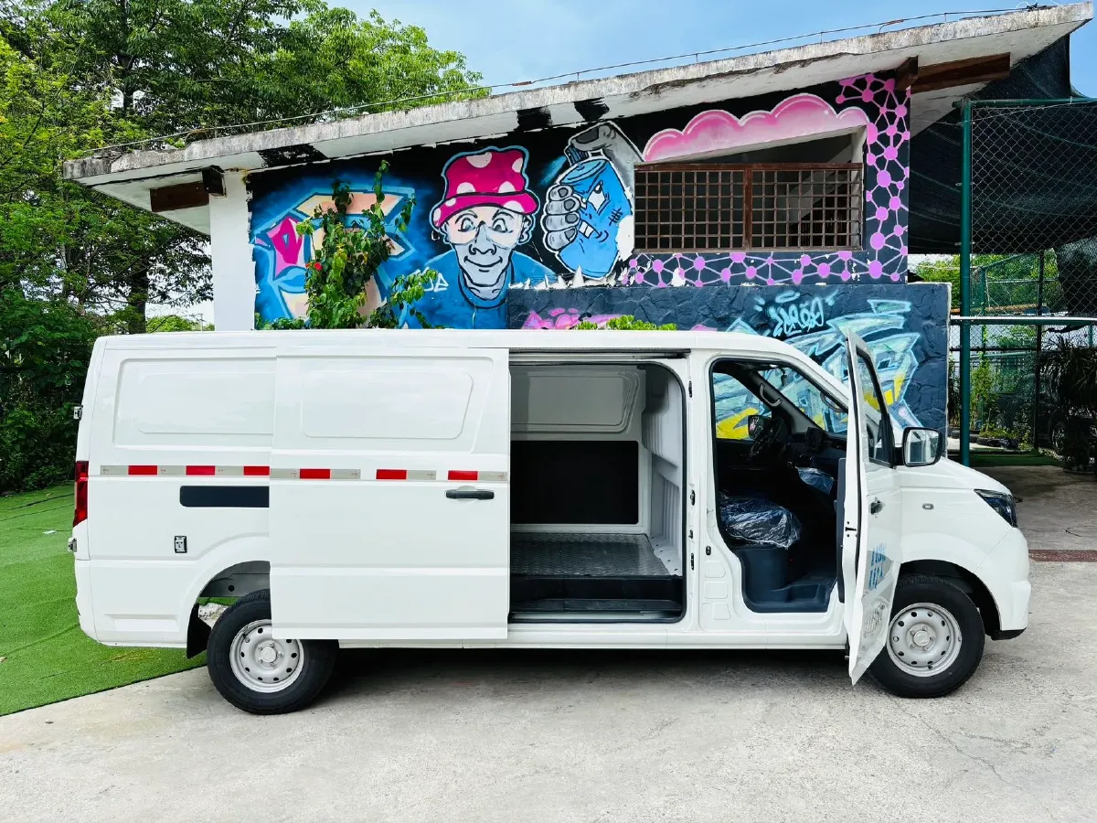 2024 Dongfeng YuFengEM27 BEV 41.472KWH,autocango,china used car exporter,china ev exporter,chinese used car exporter,chinese used ev exporter