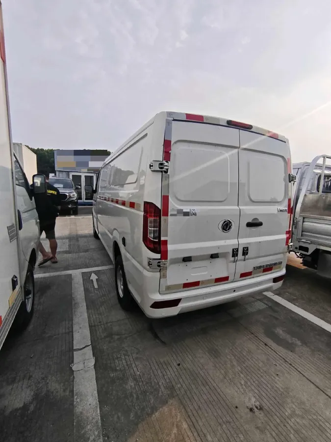 2024 Dongfeng YuFengEM27 BEV 41.472KWH,autocango,china used car exporter,china ev exporter,chinese used car exporter,chinese used ev exporter