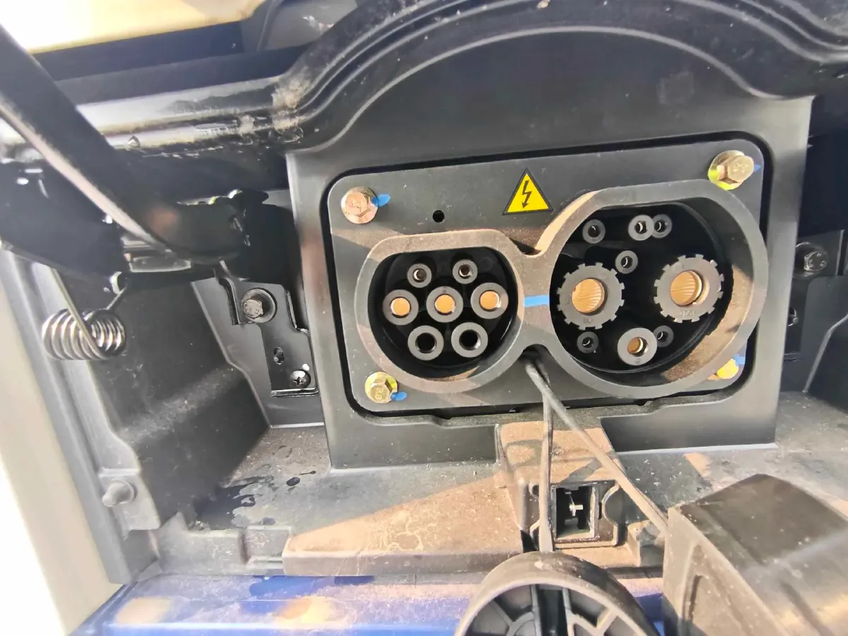 2024 Dongfeng YuFengEM27 BEV 41.472KWH,autocango,china used car exporter,china ev exporter,chinese used car exporter,chinese used ev exporter