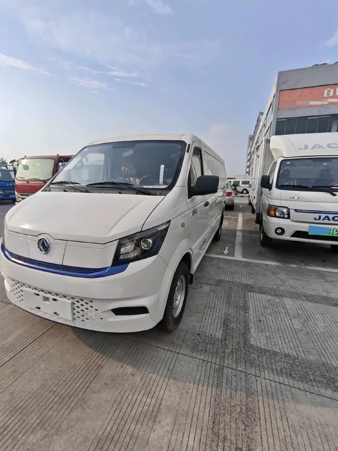 2024 Dongfeng YuFengEM27 BEV 41.472KWH,autocango,china used car exporter,china ev exporter,chinese used car exporter,chinese used ev exporter