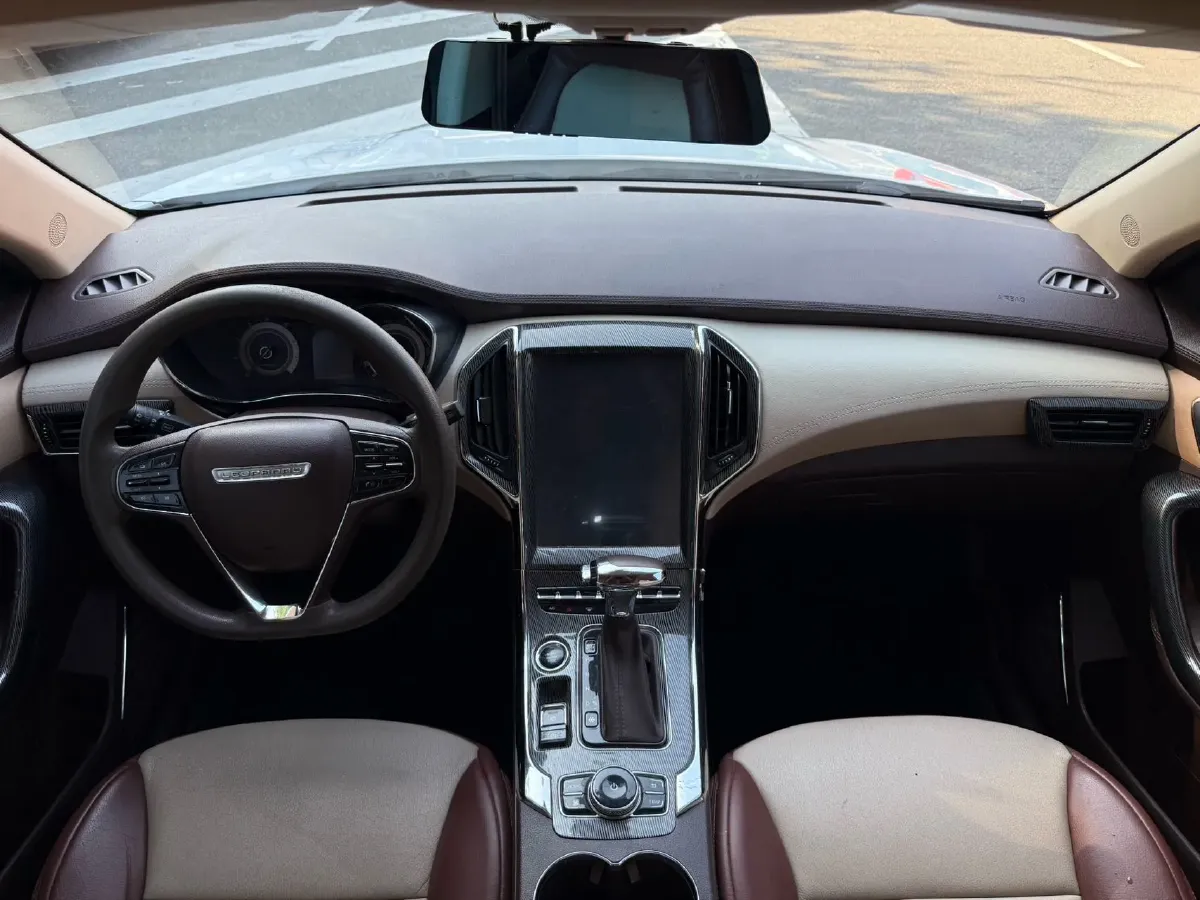 2018 Leopaard CS9 1.5T 150HP L4 CVT,autocango,china used car exporter,china ev exporter,chinese used car exporter,chinese used ev exporter