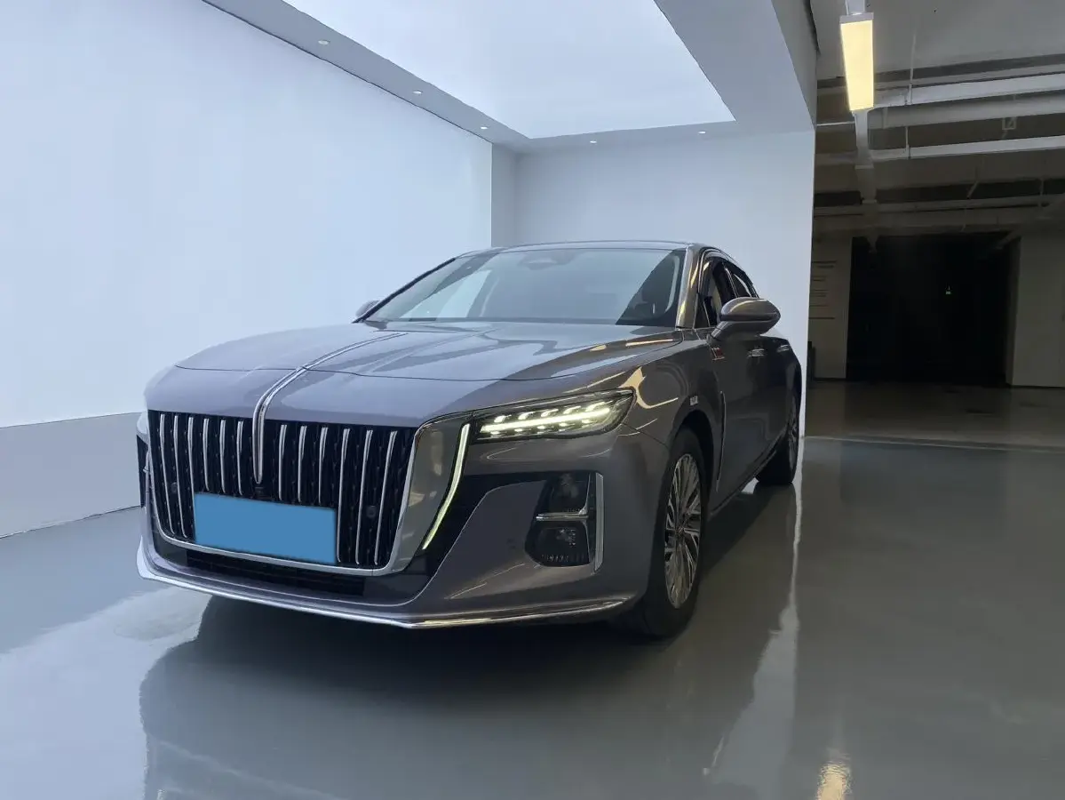 2023 HongQi H5 2.0T 224HP L4 8AT