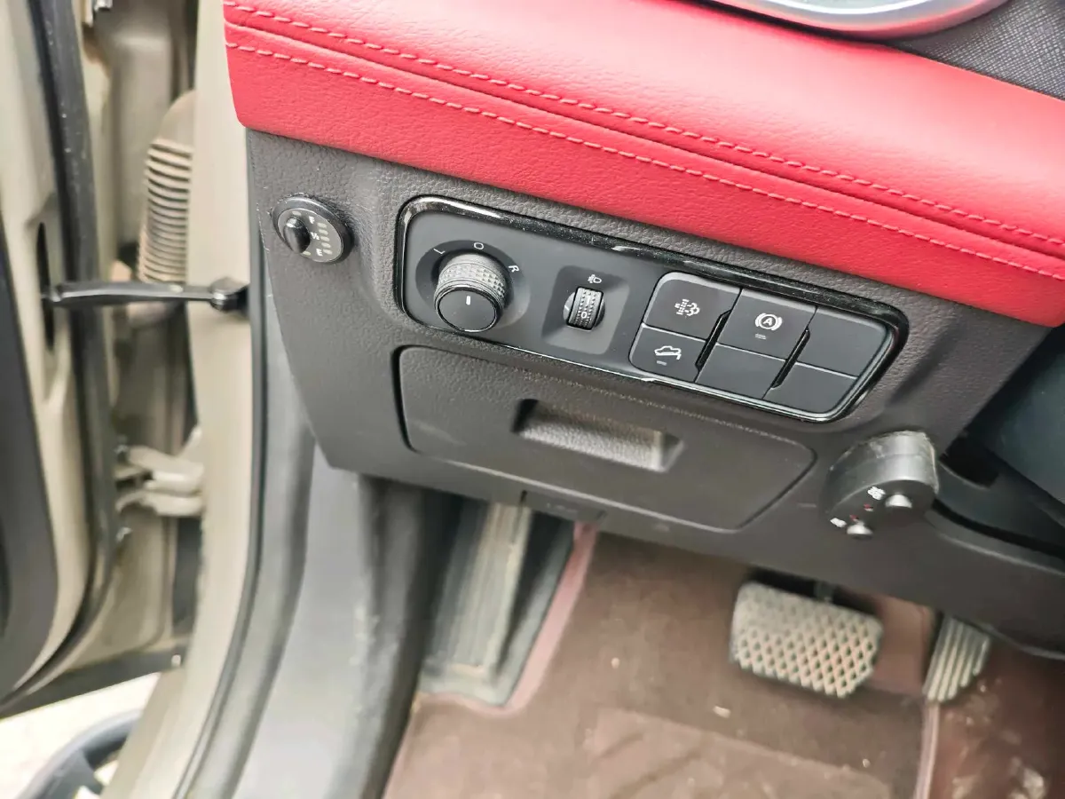 2022 MAXUS T90 2.0T 218HP L4 8AT,autocango,china used car exporter,china ev exporter,chinese used car exporter,chinese used ev exporter