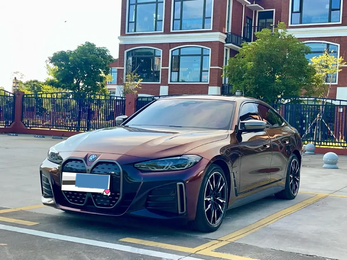 2022 BMW i4 BEV 83.9KWH