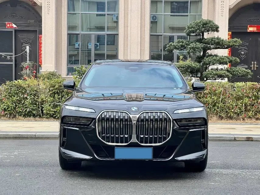 2023 BMW 3.0T 333HP L6 8AT,autocango,china used car exporter,china ev exporter,chinese used car exporter,chinese used ev exporter