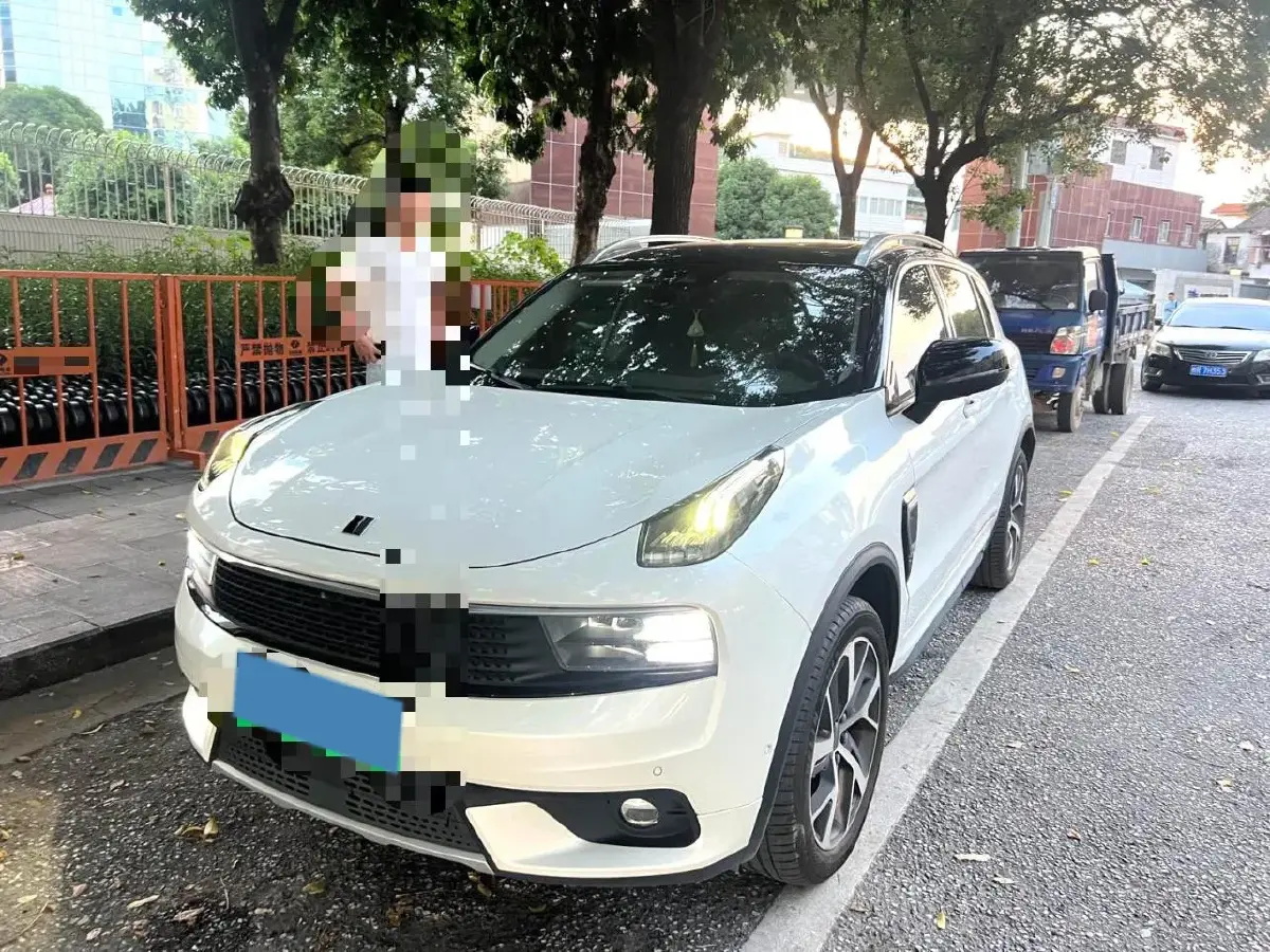 2019 LYNK&CO 01 EM-P 1.5T 180HP L3 7DCT PHEV 9.4KWH