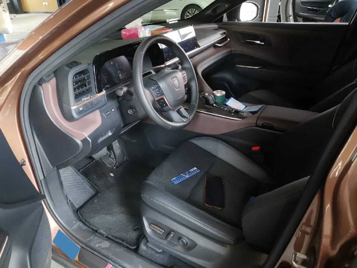 2023 Toyota CrownSportCross 2.5L 185HP L4 E-CVT Hybrid,autocango,china used car exporter,china ev exporter,chinese used car exporter,chinese used ev exporter