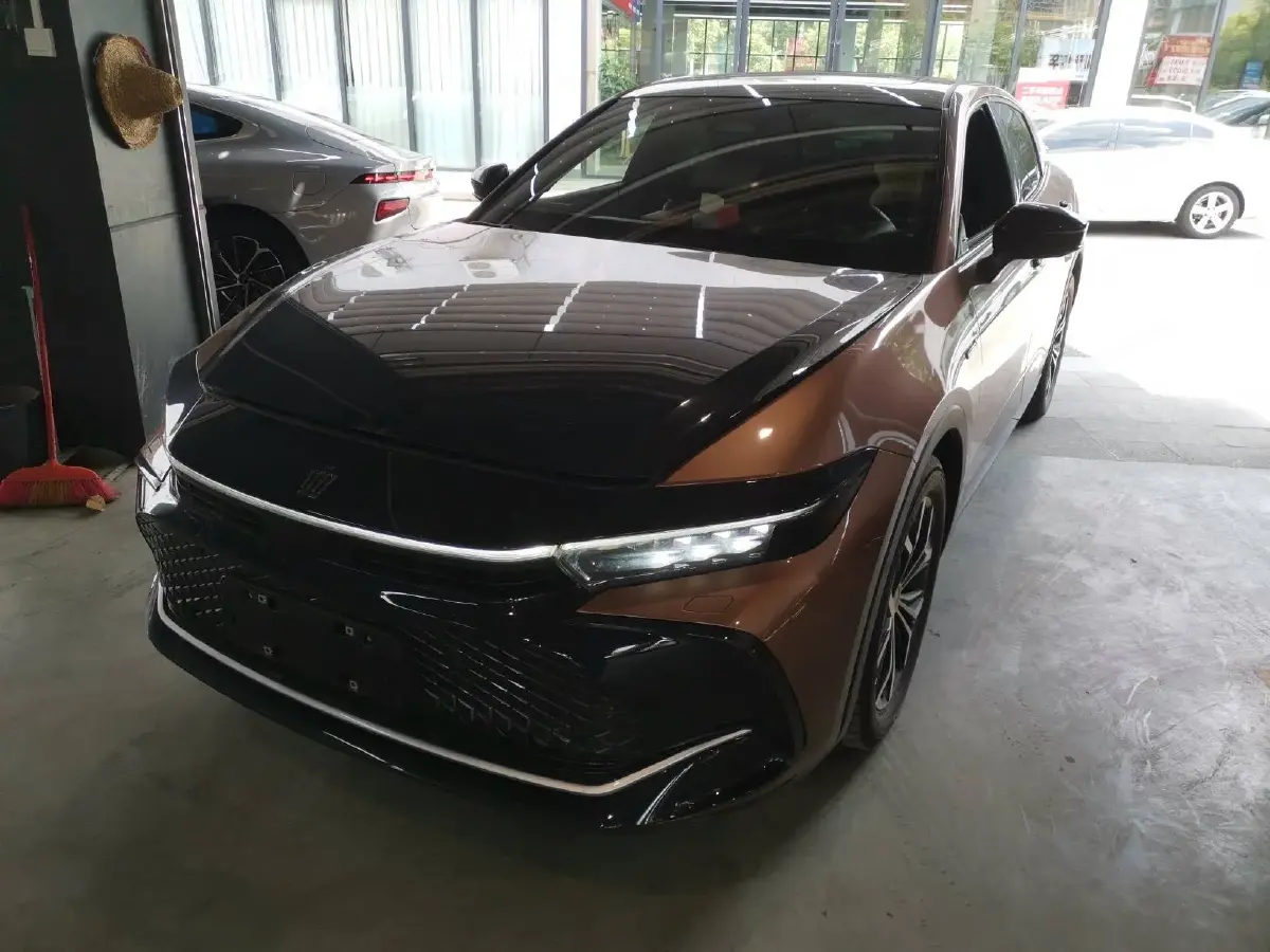 2023 Toyota CrownSportCross 2.5L 185HP L4 E-CVT Hybrid