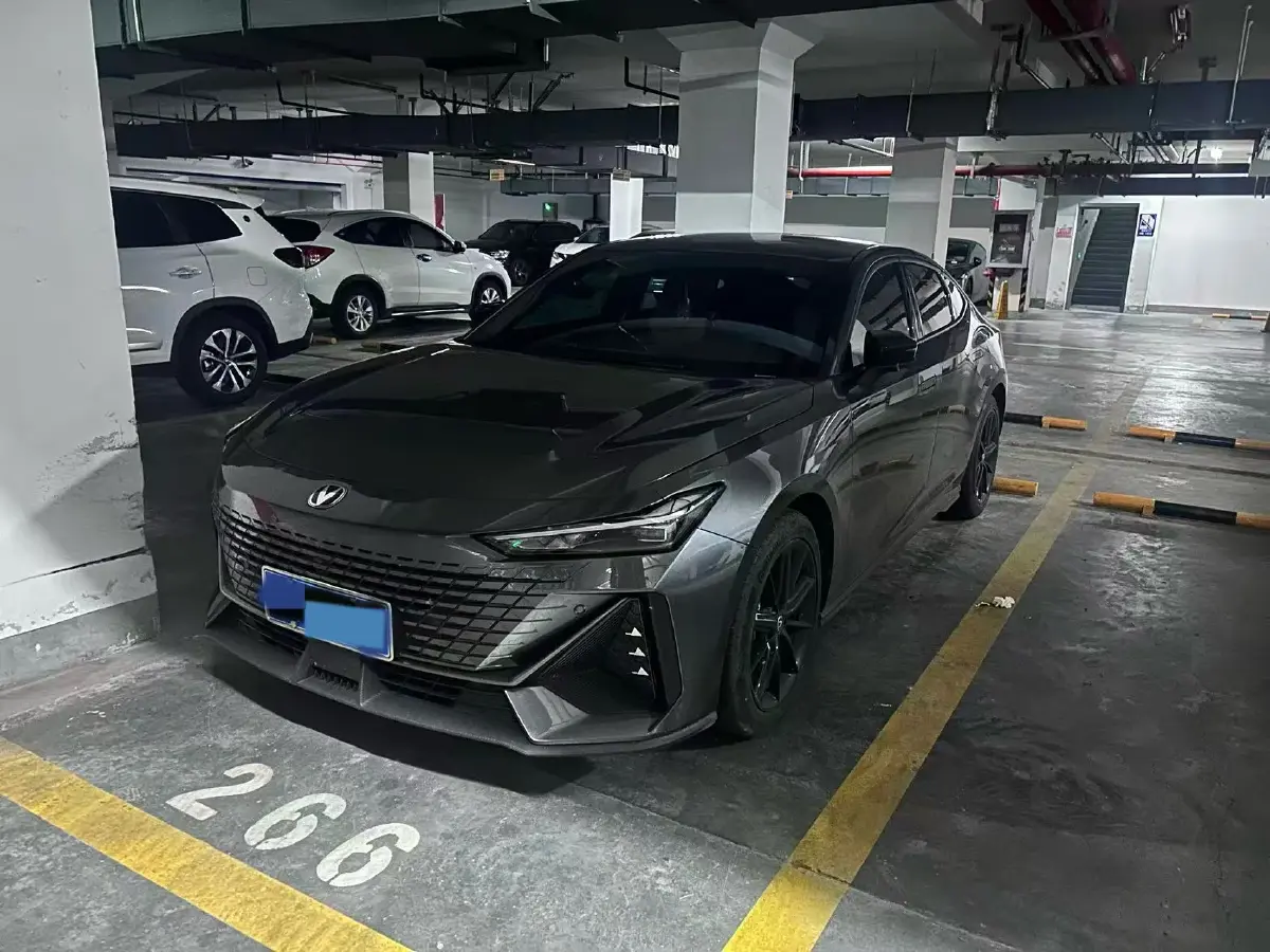 2022 ChangAn UNI-V 1.5T 188HP L4 7DCT