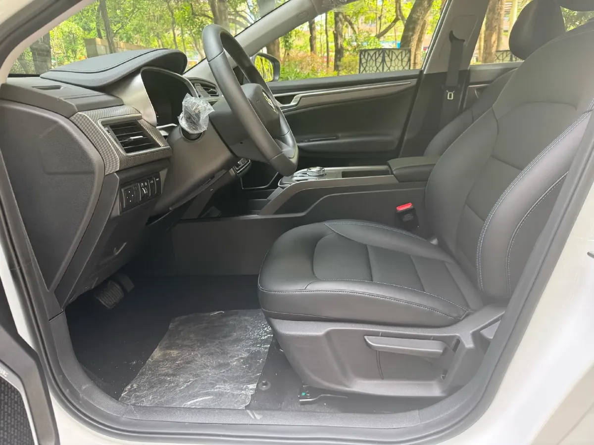 2023 Livan Maple 60s BEV 52.56KWH,autocango,china used car exporter,china ev exporter,chinese used car exporter,chinese used ev exporter