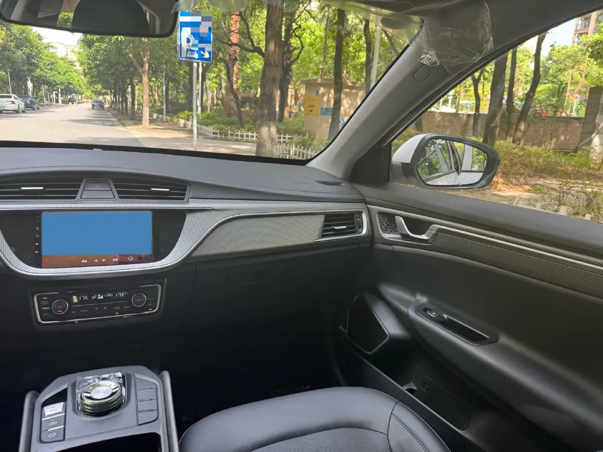 2023 Livan Maple 60s BEV 52.56KWH,autocango,china used car exporter,china ev exporter,chinese used car exporter,chinese used ev exporter