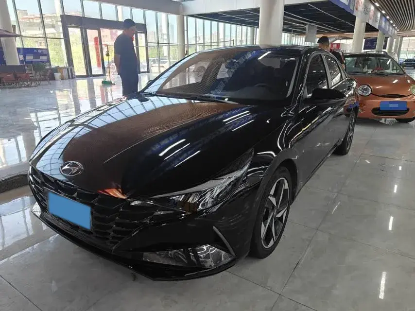 2021 Hyundai Elantra 1.5L 115HP L4 CVT