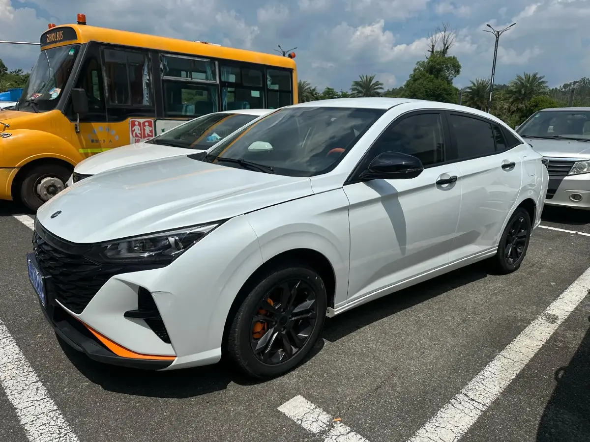 2023 DongFeng Aeolus YiXuan 1.5L 125HP L4 6DCT