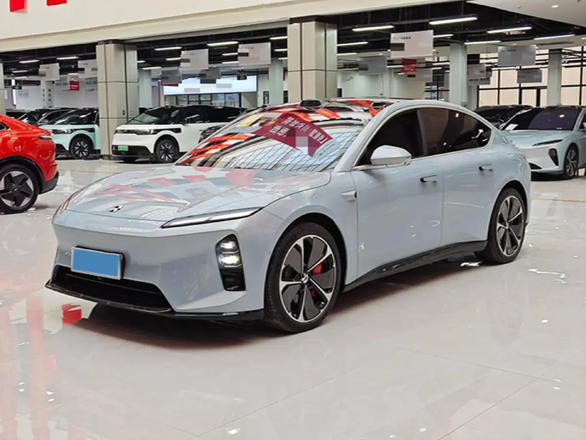 2025 NIO ET5 BEV