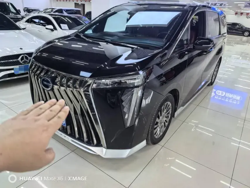 2024 GAC Trumpchi M8 2.0T 190HP L4 E-CVT Hybrid