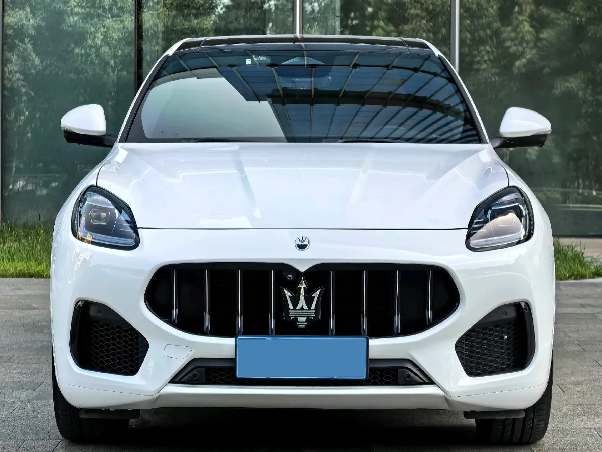 2023 Maserati Grecale 2.0T 300HP L4 8AT,autocango,china used car exporter,china ev exporter,chinese used car exporter,chinese used ev exporter