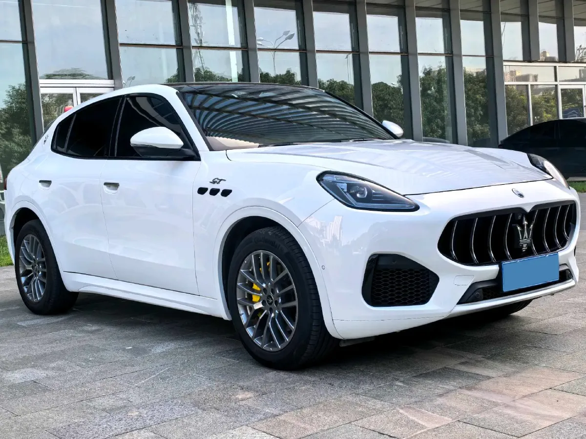 2023 Maserati Grecale 2.0T 300HP L4 8AT,autocango,china used car exporter,china ev exporter,chinese used car exporter,chinese used ev exporter