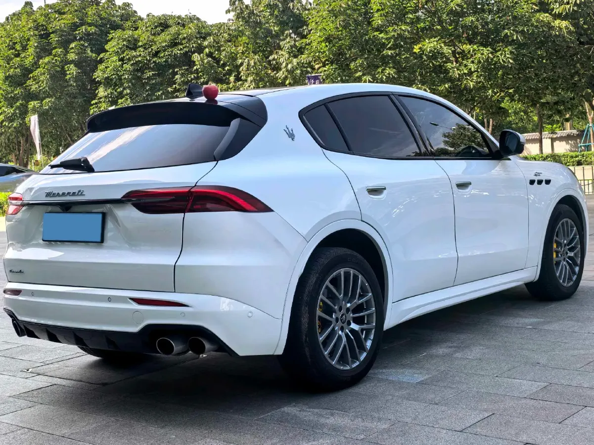 2023 Maserati Grecale 2.0T 300HP L4 8AT,autocango,china used car exporter,china ev exporter,chinese used car exporter,chinese used ev exporter