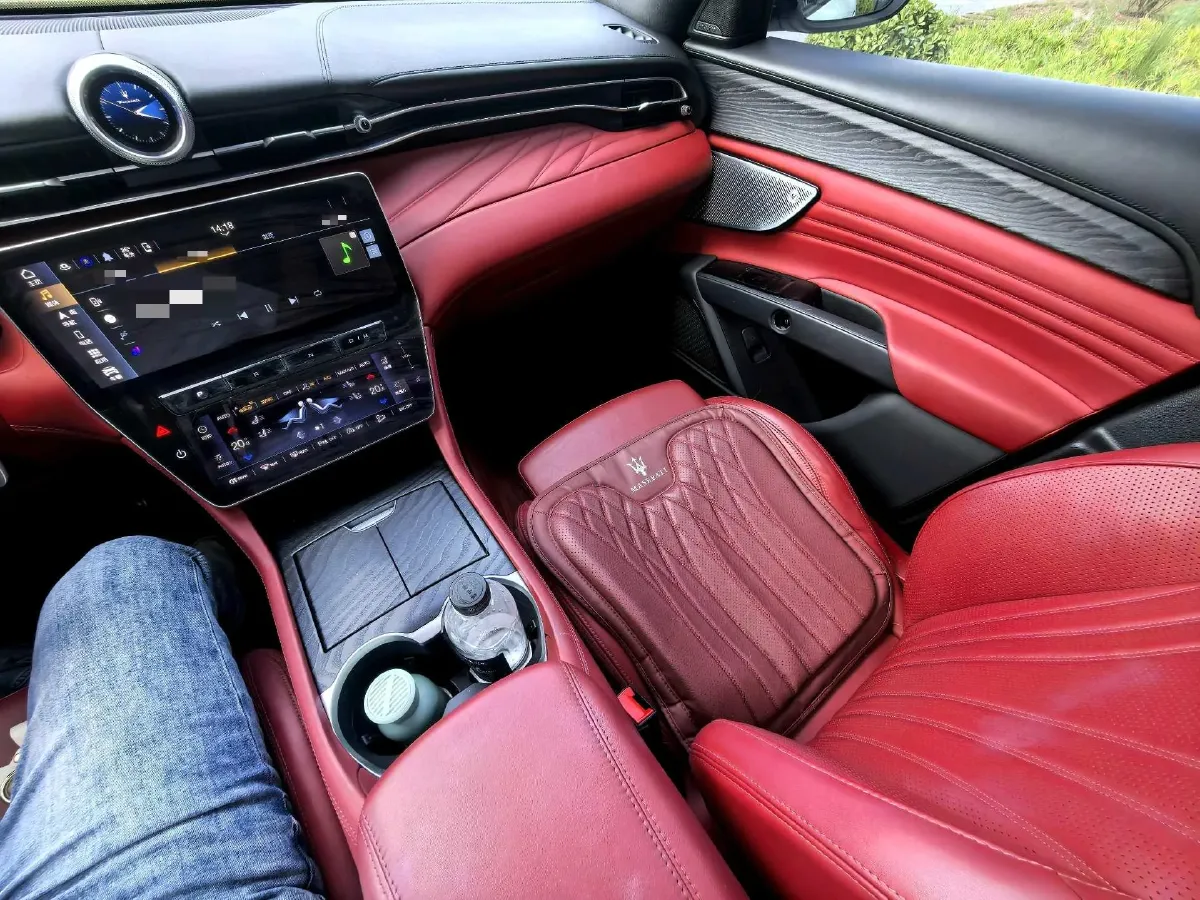 2023 Maserati Grecale 2.0T 300HP L4 8AT,autocango,china used car exporter,china ev exporter,chinese used car exporter,chinese used ev exporter