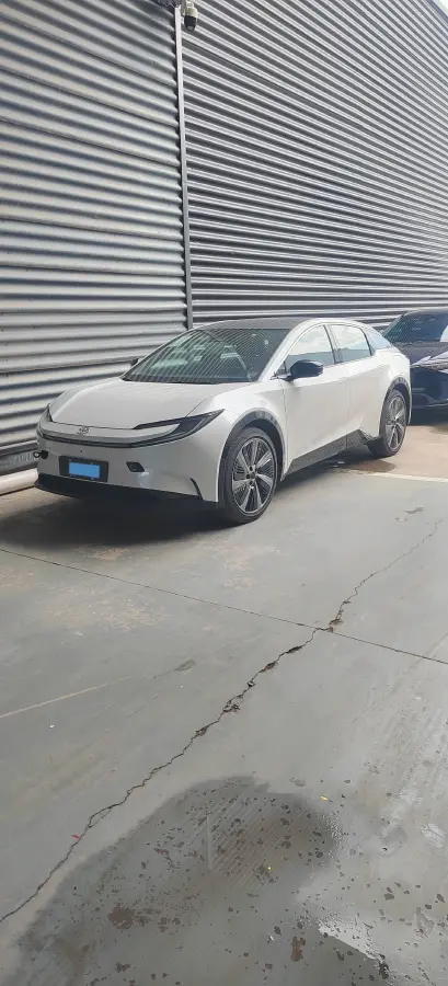 2025 Toyota bZ5 BEV