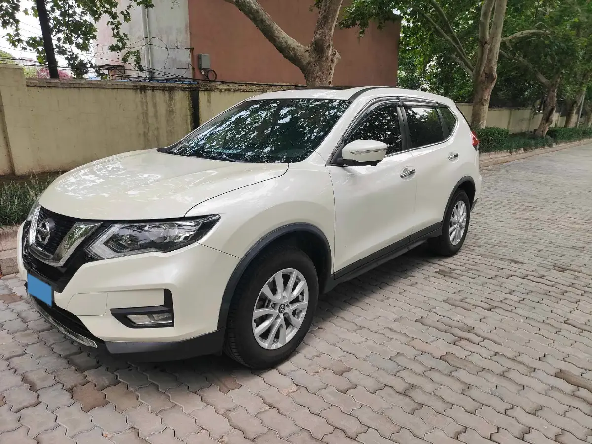 2021 Nissan X-Trail 2.0L 151HP L4 CVT