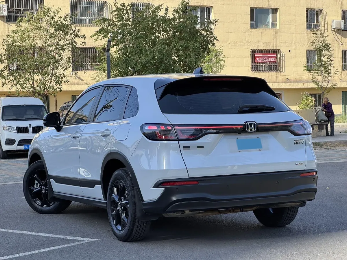 2023 Honda HR-V 2.0L 143HP L4 E-CVT Hybrid,autocango,china used car exporter,china ev exporter,chinese used car exporter,chinese used ev exporter
