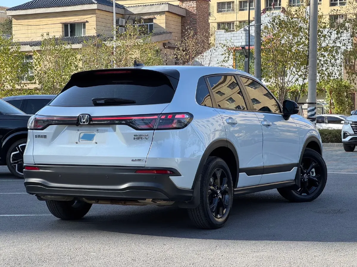 2023 Honda HR-V 2.0L 143HP L4 E-CVT Hybrid,autocango,china used car exporter,china ev exporter,chinese used car exporter,chinese used ev exporter