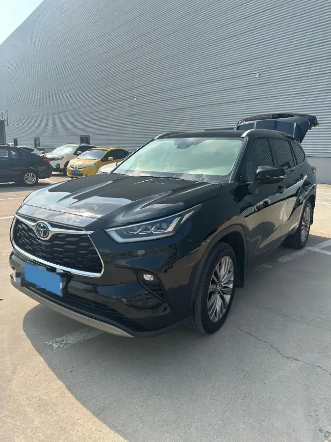 2022 Toyota Highlander 2.5L 192HP L4 E-CVT Hybrid